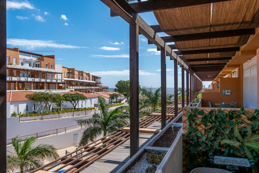 Terrasse mit Teilmeerblick