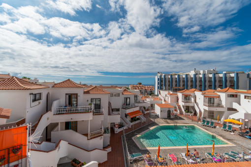 Zwei-Zimmer-Wohnung mit Meerblick und Nähe zum Einkaufszentrum in Los Cristianos